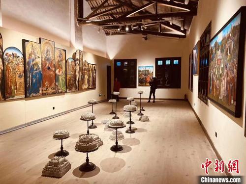 仓山影剧院活化为烟台山文化艺术中心，作为烟台山历史特色街区重要的文化展示建筑，将定期举办文化艺术活动，让东西方思想观念融汇碰撞。　张乐　摄